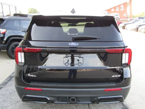 More photos of 2025 Ford Explorer ST-Line at Pettijohn Auto Center, MO