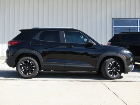 Photos of 2021 Chevrolet TrailBlazer LT for sale in Bethany, MO at Pettijohn Auto Center