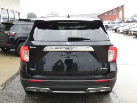 More photos of 2023 Ford Explorer XLT at Pettijohn Auto Center, MO