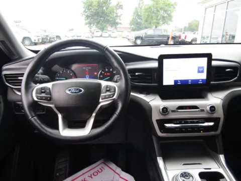 More photos of 2023 Ford Explorer XLT at Pettijohn Auto Center, MO