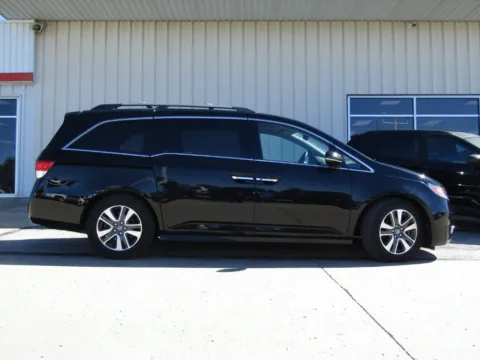 Photos of 2016 Honda Odyssey Touring Elite for sale in Bethany, MO at Pettijohn Auto Center