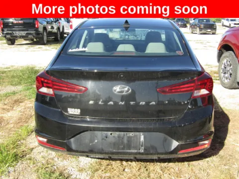 More photos of 2020 Hyundai Elantra SEL at Pettijohn Auto Center, MO