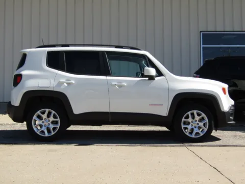 Photos of 2018 Jeep Renegade Latitude for sale in Bethany, MO at Pettijohn Auto Center