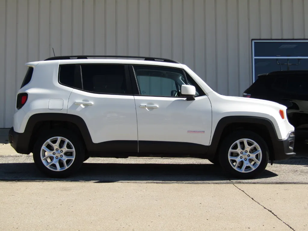 Used 2018 Jeep Renegade Latitude with VIN ZACCJBBB7JPH52231 for sale in Kansas City