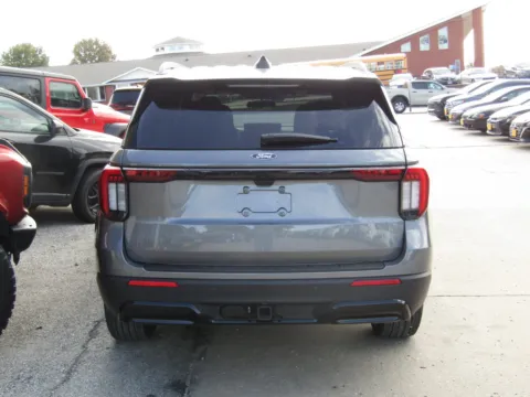 More photos of 2027 Ford Explorer ST-Line at Pettijohn Auto Center, MO