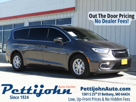 Gray 2023 Chrysler Pacifica Touring L for sale in Bethany, MO