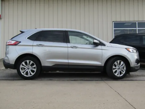 Photos of 2020 Ford Edge Titanium for sale in Bethany, MO at Pettijohn Auto Center