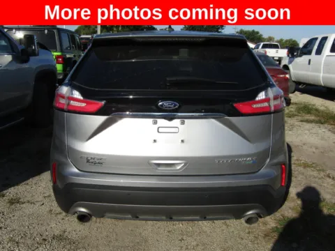 More photos of 2020 Ford Edge Titanium at Pettijohn Auto Center, MO