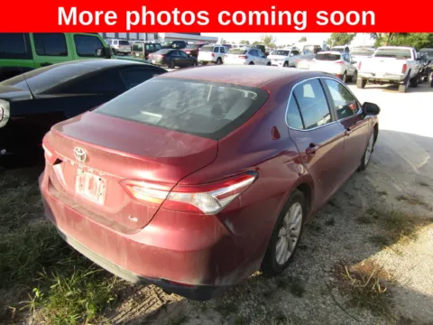 More photos of 2018 Toyota Camry LE at Pettijohn Auto Center, MO