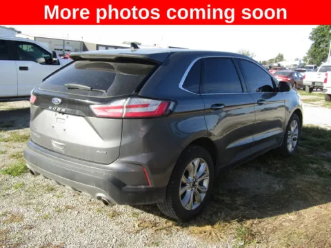 More photos of 2023 Ford Edge Titanium at Pettijohn Auto Center, MO