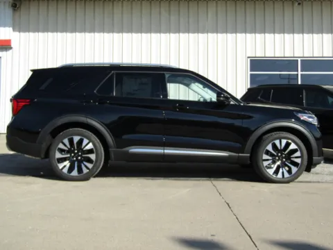 Photos of 2026 Ford Explorer Platinum for sale in Bethany, MO at Pettijohn Auto Center