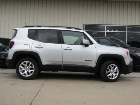 Photos of 2017 Jeep Renegade Latitude for sale in Bethany, MO at Pettijohn Auto Center