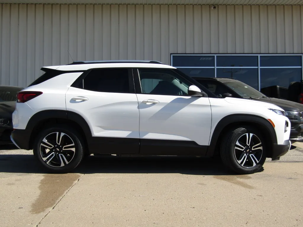 Used 2023 Chevrolet TrailBlazer LT with VIN KL79MPS20PB216154 for sale in Kansas City