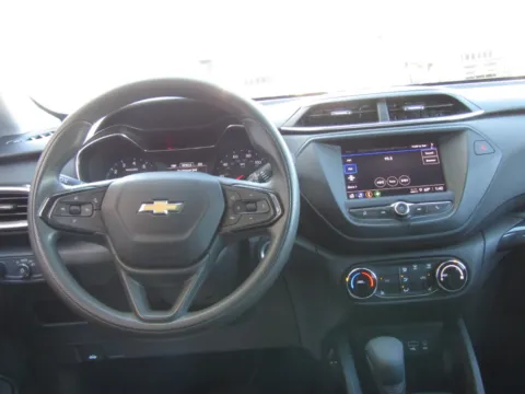 More photos of 2023 Chevrolet TrailBlazer LT at Pettijohn Auto Center, MO