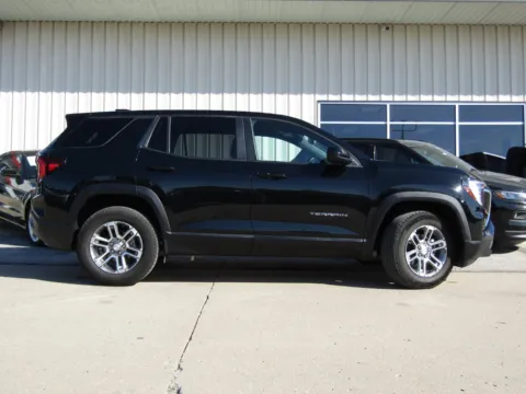 Photos of 2026 GMC Terrain Elevation for sale in Bethany, MO at Pettijohn Auto Center