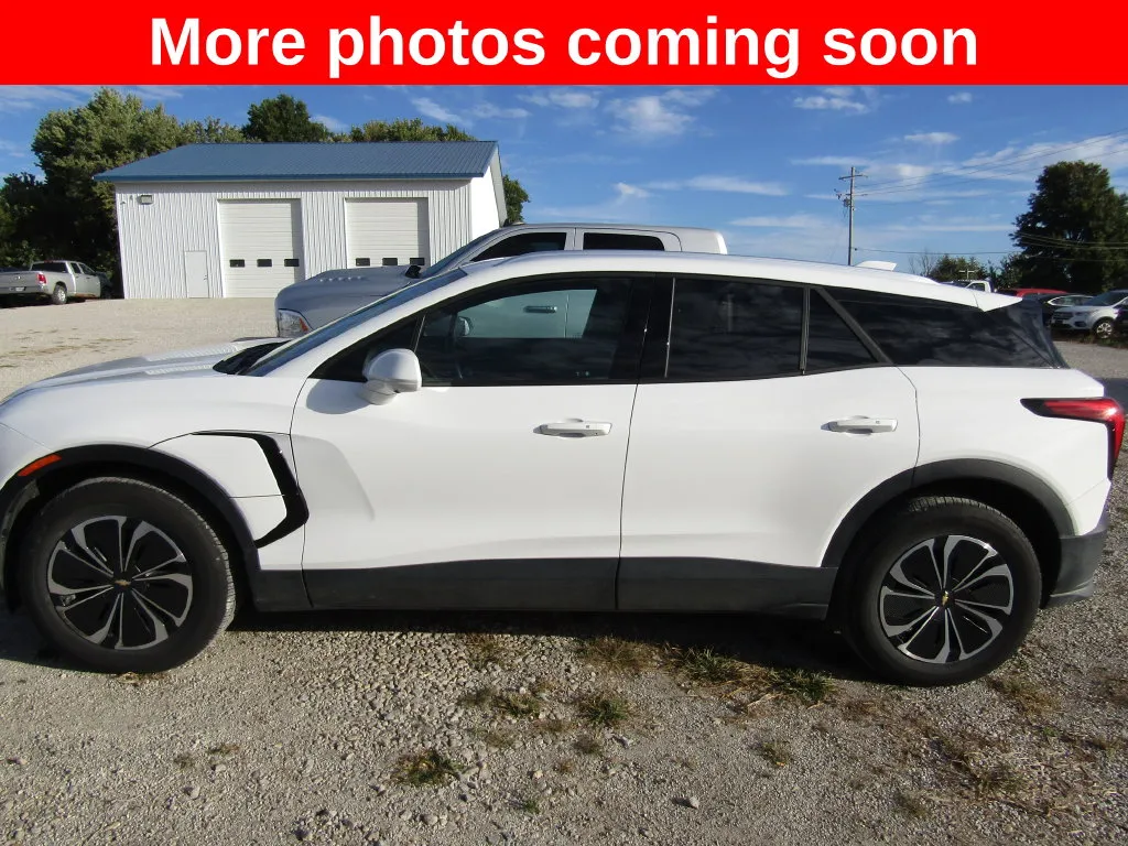 Used 2024 Chevrolet Blazer EV LT with VIN 3GNKDBRJ8RS276556 for sale in Kansas City