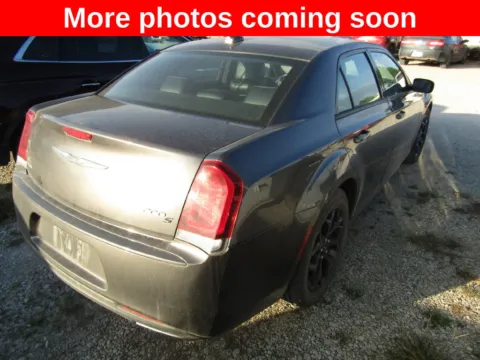 More photos of 2019 Chrysler 300 S at Pettijohn Auto Center, MO