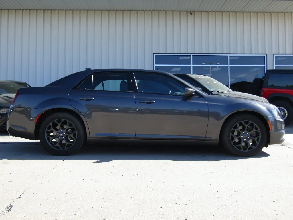 Used 2019 Chrysler 300 S with VIN 2C3CCAGG3KH635195 for sale in Kansas City