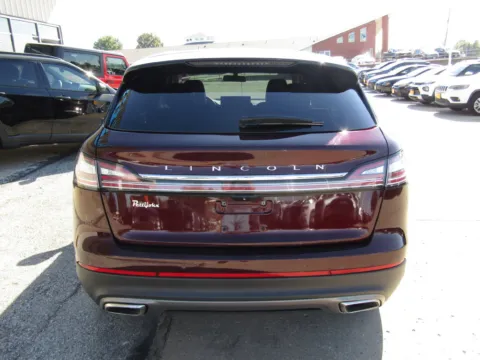More photos of 2023 Lincoln Nautilus Reserve at Pettijohn Auto Center, MO