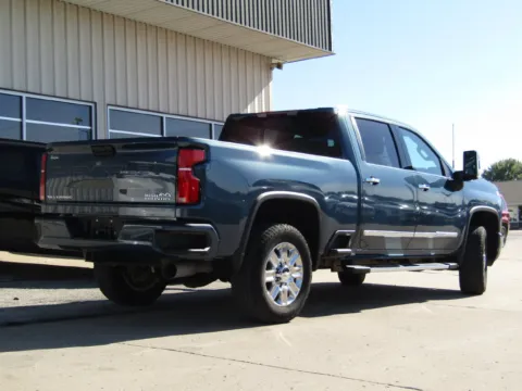 Another view of 2024 Chevrolet Silverado 3500 HD High Country for sale in Bethany, MO at Pettijohn Auto Center