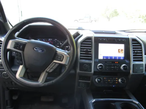 More photos of 2021 Ford F-450SD at Pettijohn Auto Center, MO