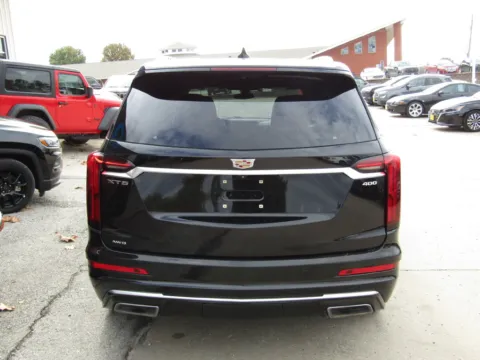 More photos of 2022 Cadillac XT6 Premium Luxury at Pettijohn Auto Center, MO