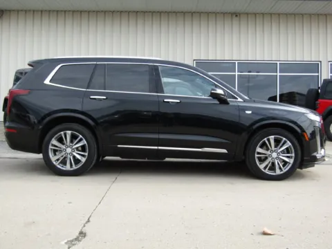 Photos of 2022 Cadillac XT6 Premium Luxury for sale in Bethany, MO at Pettijohn Auto Center