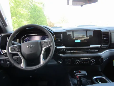 More photos of 2024 Chevrolet Silverado 1500 LT Trail Boss at Pettijohn Auto Center, MO