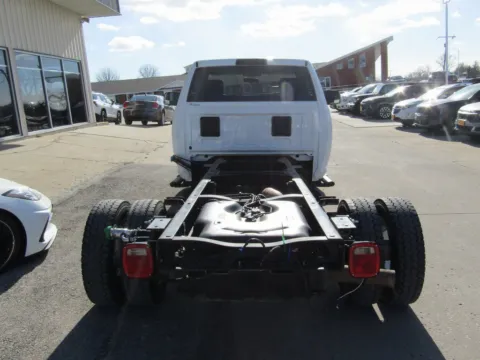 More photos of 2022 Ram 5500HD Tradesman at Pettijohn Auto Center, MO