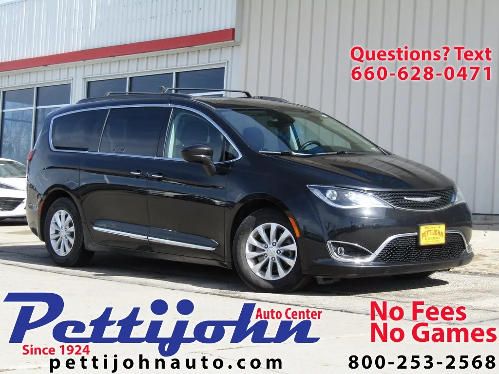 2017 Chrysler Pacifica Touring L for sale in Bethany, MO
