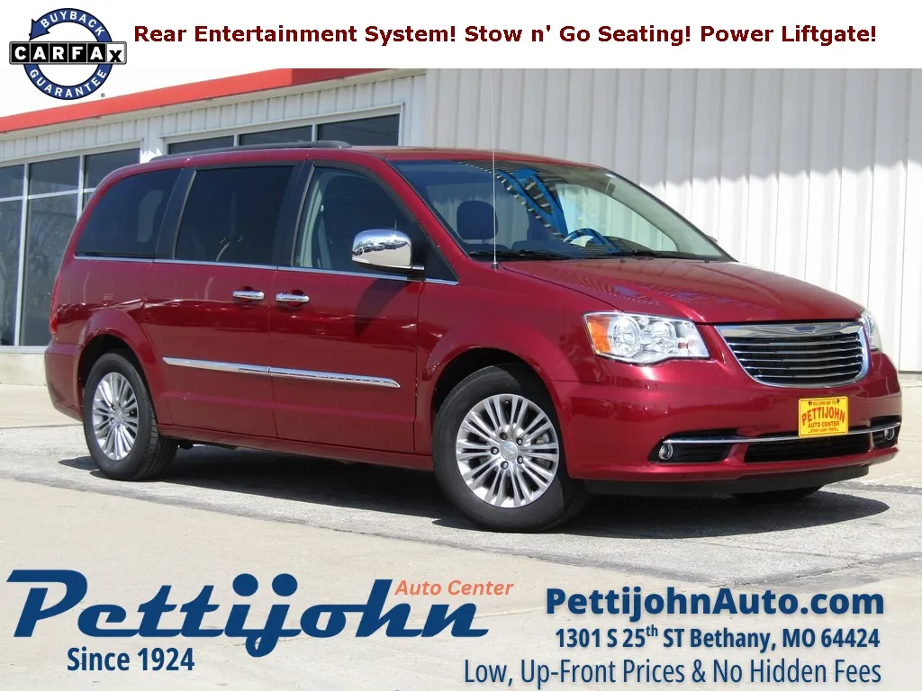 2016 Chrysler Town & Country Touring-L for sale in Bethany, MO