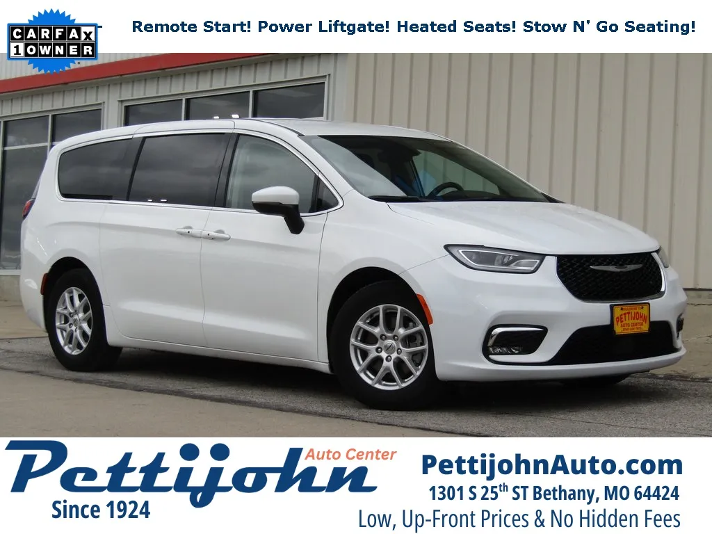 2023 Chrysler Pacifica Touring L for sale in Bethany, MO