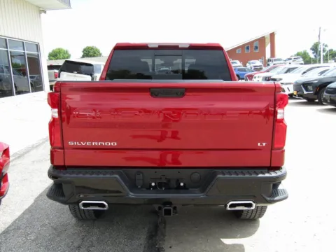More photos of 2025 Chevrolet Silverado 1500 LT Trail Boss at Pettijohn Auto Center, MO