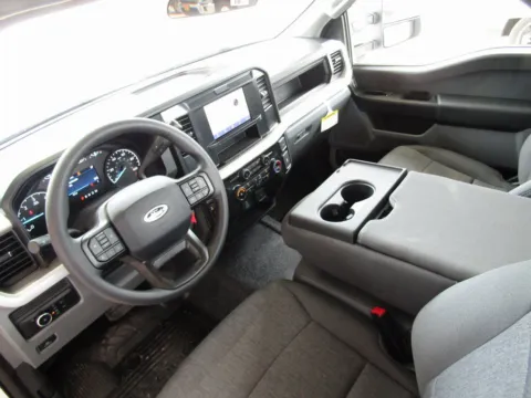 More photos of 2025 Ford F-350SD XL at Pettijohn Auto Center, MO