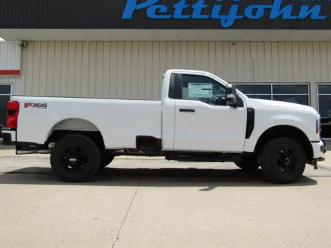 Photos of 2025 Ford F-350SD XL for sale in Bethany, MO at Pettijohn Auto Center