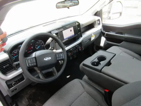 More photos of 2025 Ford F-350SD XL at Pettijohn Auto Center, MO
