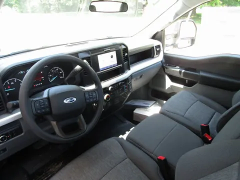 More photos of 2025 Ford F-550SD XL at Pettijohn Auto Center, MO