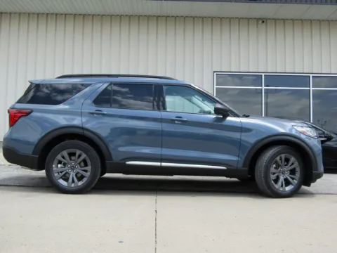 Photos of 2025 Ford Explorer Active for sale in Bethany, MO at Pettijohn Auto Center