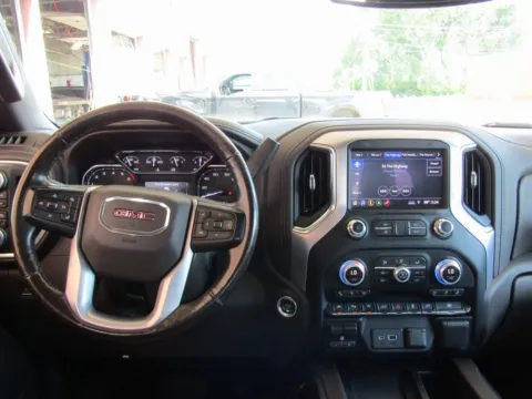 More photos of 2019 GMC Sierra 1500 SLT at Pettijohn Auto Center, MO