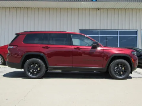 Photos of 2025 Jeep Grand Cherokee L Altitude X for sale in Bethany, MO at Pettijohn Auto Center