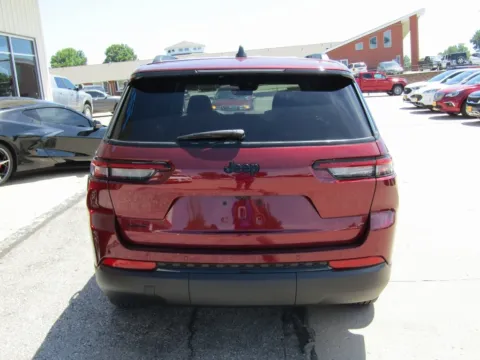 More photos of 2025 Jeep Grand Cherokee L Altitude X at Pettijohn Auto Center, MO