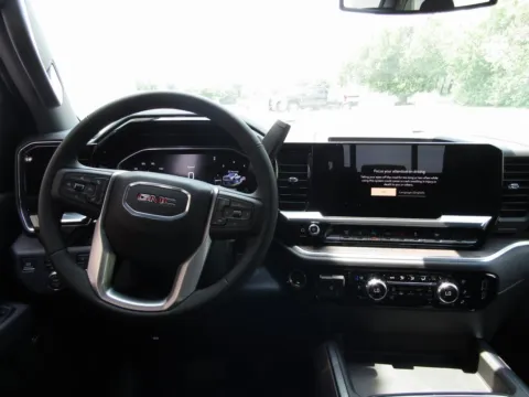More photos of 2025 GMC Sierra 2500HD SLT at Pettijohn Auto Center, MO