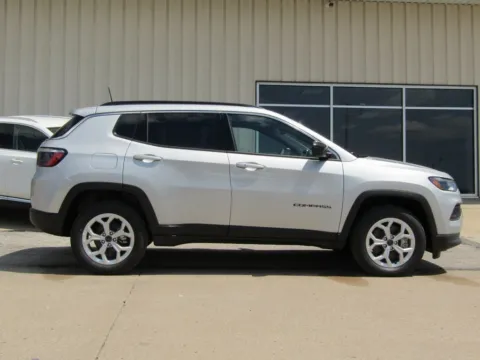 Photos of 2025 Jeep Compass Latitude for sale in Bethany, MO at Pettijohn Auto Center