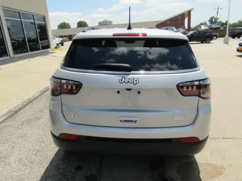 More photos of 2025 Jeep Compass Latitude at Pettijohn Auto Center, MO