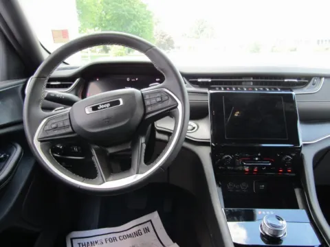 More photos of 2023 Jeep Grand Cherokee L Altitude at Pettijohn Auto Center, MO