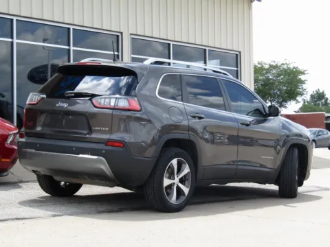 Another view of 2019 Jeep Cherokee Limited for sale in Bethany, MO at Pettijohn Auto Center