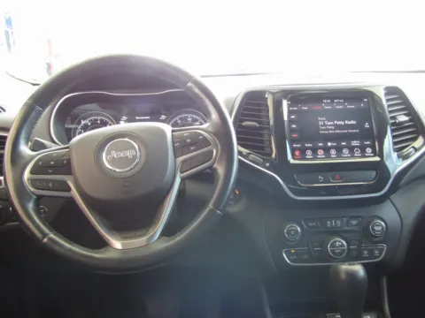 More photos of 2019 Jeep Cherokee Limited at Pettijohn Auto Center, MO