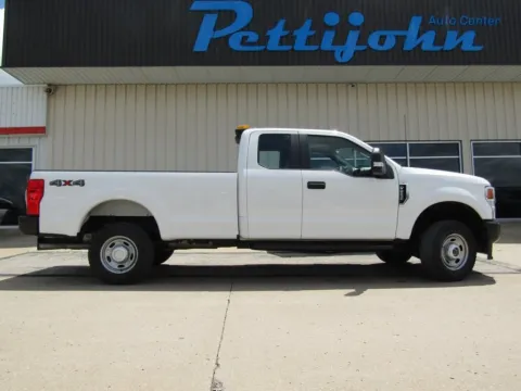 Photos of 2022 Ford F-250SD XL for sale in Bethany, MO at Pettijohn Auto Center