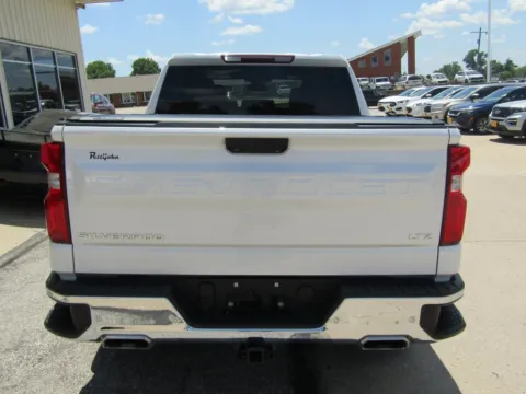 More photos of 2022 Chevrolet Silverado 1500 LTZ at Pettijohn Auto Center, MO