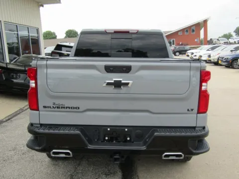 More photos of 2024 Chevrolet Silverado 1500 LT Trail Boss at Pettijohn Auto Center, MO